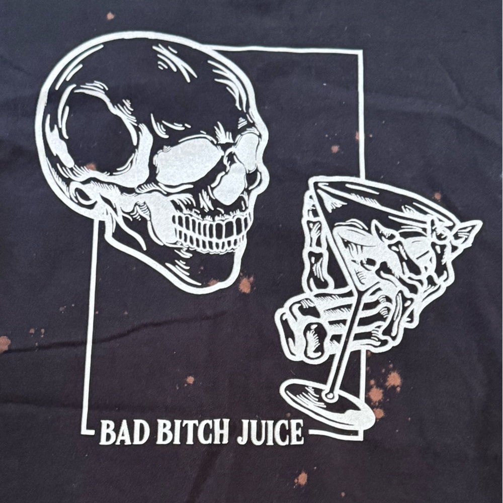 Pebby Forevee Skull Bad B****Juice Tee - Picture 2 of 6